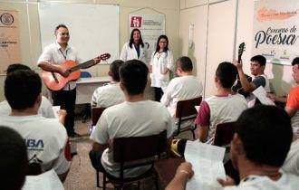 Projeto de música nos presídios do Amazonas estimula a criatividade dos reeducandos