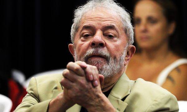 Lula registra candidatura à presidência do país