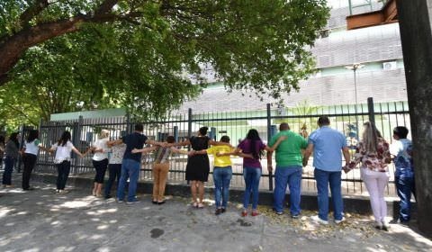 Abraço Amarelo alerta para casos de suicídio na ESA/UEA