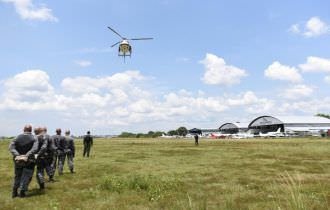 Departamento de Operações Aéreas da SSP prepara policiais de elite para ações helitransportadas