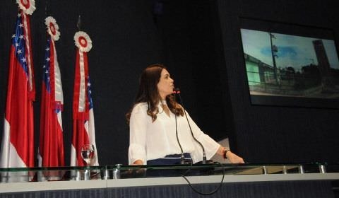 Alessandra Campêlo denuncia falta de remédios em Tonantins