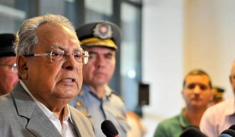 Juiz manda Em Tempo conceder direito de resposta a Amazonino