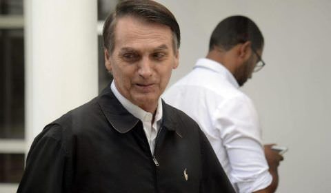 PSTU diz que Bolsonaro quer se promover com prisão de Césare Batisti