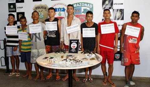 Equipes da Polícia Civil e Seaop prendem grupo com armas de fogo, munições e porções de drogas