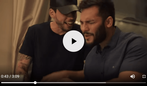 "Na hora errada” Platiny vira figurante em clipe sertanejo