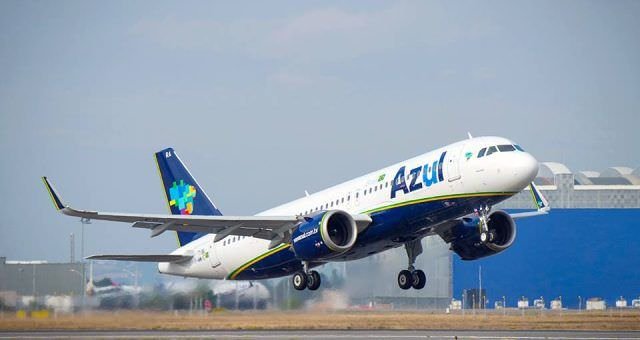 Deputado denuncia tratamento desigual da Azul a clientes no Amazonas