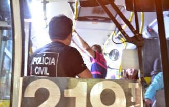 PM prende 14 homens e apreende seis adolescentes entre a noite de domingo e a madrugada desta segunda-feira