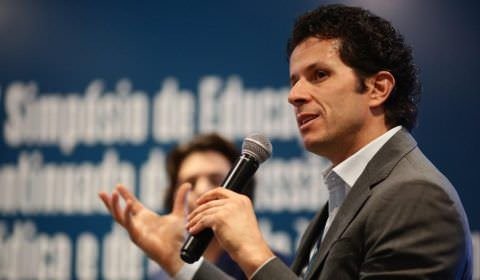 Simpósio da CBF debate medicina esportiva