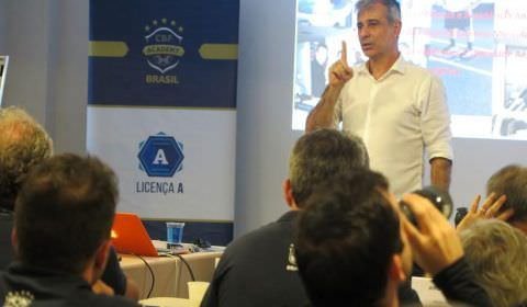 CBF Academy promove Workshop com preparador físico da Seleção