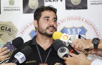 Polícia Civil prende dupla e recupera dois carros roubados em um sítio no Ramal do Brasileirinho