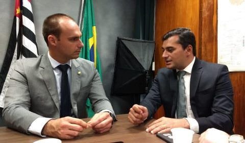 Wilson Lima apresenta prioridades do Amazonas para Eduardo Bolsonaro e presidente Michel Temer