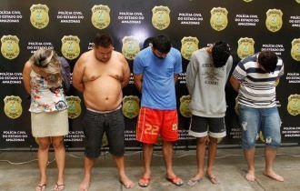 Cinco pessoas são presas e quatro  armas de fogo apreendidas em ação da Rocam na capital