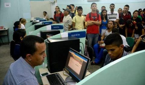 Sine-AM oferece 33 vagas de emprego nesta segunda-feira (14)