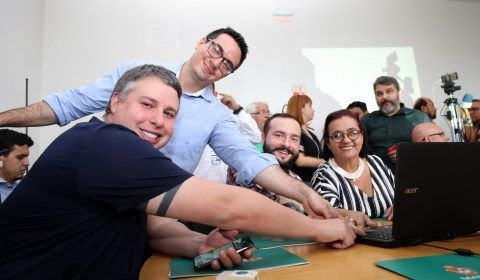 Prefeitura divulga resultado preliminar do Programa Bolsa Idiomas 2019