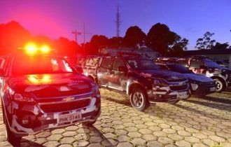 Nove homens são presos e dois veículos são recuperados pela Polícia Militar em Manaus