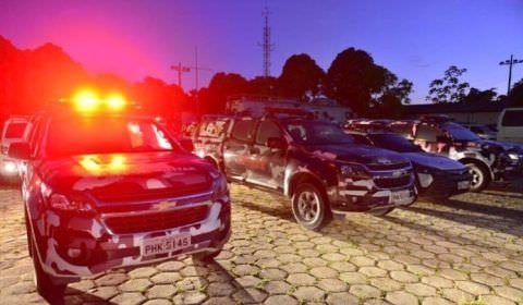 Nove homens são presos e dois veículos são recuperados pela Polícia Militar em Manaus