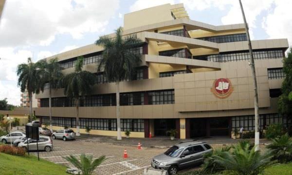 MP-AM pretende gastar R$ 412 mil com portas, fechaduras e divisórias para manutenção predial