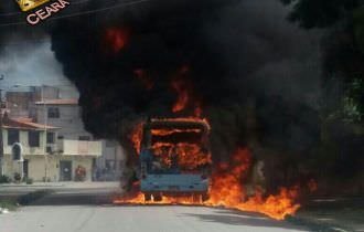 Incêndios criminosos ameaçam o transporte público