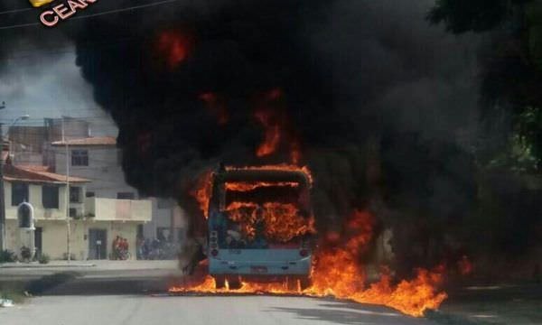 Incêndios criminosos ameaçam o transporte público