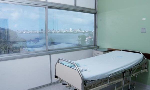 Covid-19: mortes recuam 30,4% e atingem menor média no ano