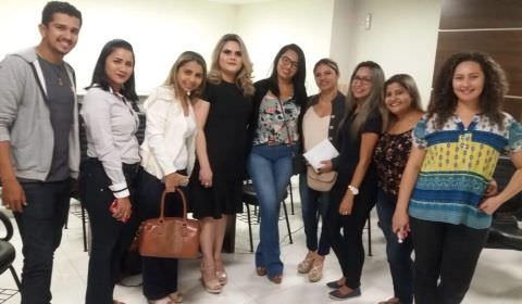 Palestra sobre gestão de cuidados em oncologia reúne enfermeiros e pacientes