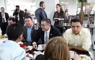 Café entre deputados e prefeitos antecipa votação do projeto do FTI