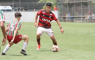 Jogador Amazonense escapa de incêndio no CT do Flamengo