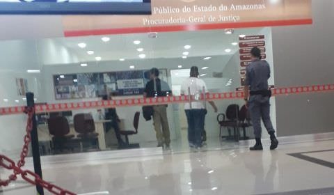 Criança é estuprada e morre nos braços da mãe dentro de shopping de Manaus