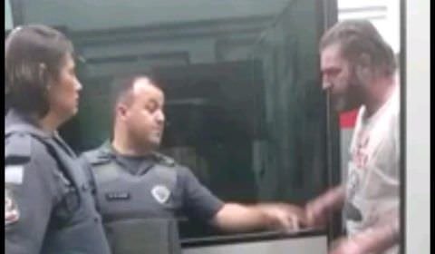 Petistas alegam que militante teve braço quebrado por PM; Veja o vídeo