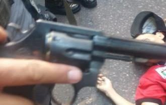 URGENTE: Dois morrem durante assalto de ônibus no Centro