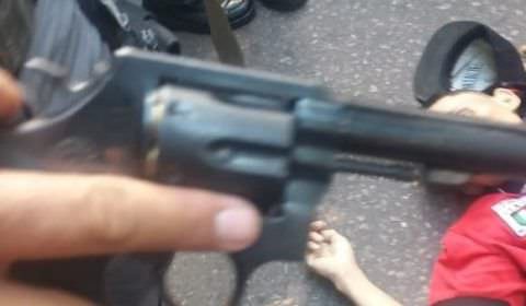 URGENTE: Dois morrem durante assalto de ônibus no Centro