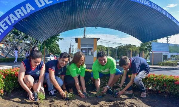 Plantação de mudas dá a largada para a 2ª Meia-Maratona Sustentável