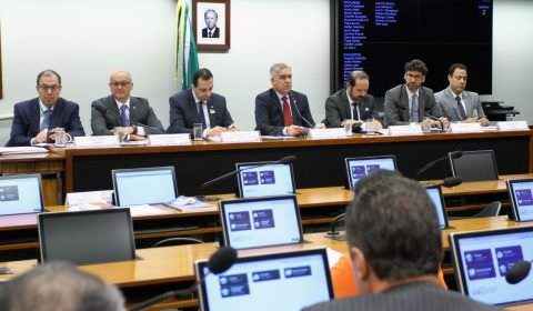 Consulta de PPBs é discutida durante audiência na Câmara