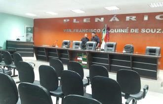 Confusão no cancelamento da sessão que ia votar a cassação do prefeito de Iranduba (Veja o vídeo)