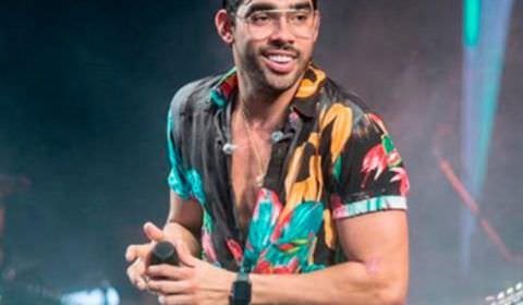 Cai avião do cantor Gabriel Diniz, dono do hit ‘Jennifer’