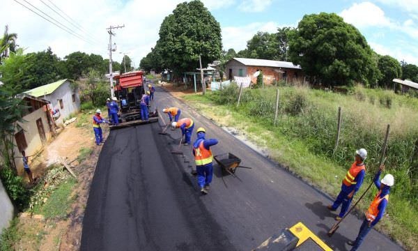 Novo Airão recebe obras de infraestrutura em mais de 60 ruas