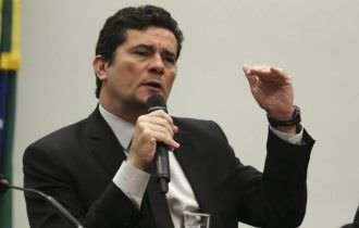 Oposição pede saída de Moro durante depoimento de Glenn Greenwald na Câmara