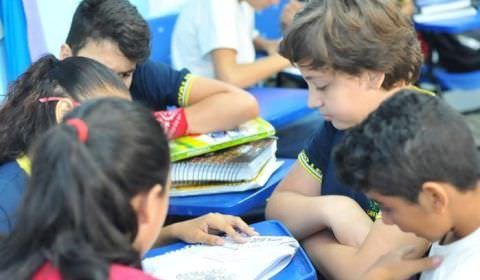 Escolas estaduais com calendário especial mantém aulas nesta sexta-feira (21)