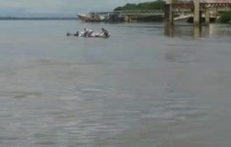 Barco naufraga com deputada a bordo no Rio Branco (veja o vídeo)