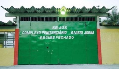 Auditoria aponta presos dando ordens em caras cadeias terceirizadas no AM