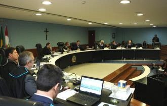 Conselheiro notifica governo e CGL sobre cumprimento da Lei de Cumpliance