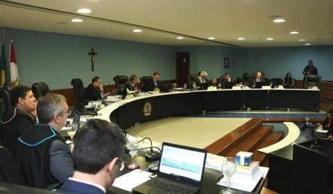 Conselheiro notifica governo e CGL sobre cumprimento da Lei de Cumpliance