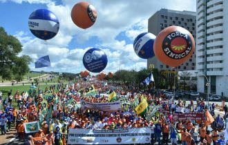 Após atos da greve na sexta, sindicalistas se reunirão, às 11 horas, no INSS em São Paulo