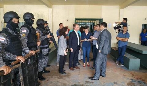 Diligência a Manaus constata violação de direitos humanos; CDHM prepara relatório sobre o sistema prisional
