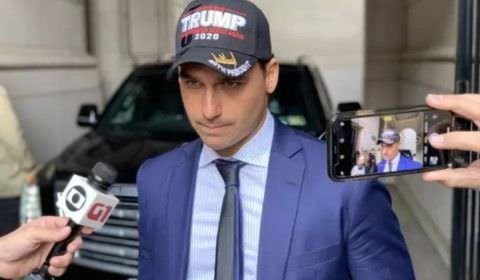 “Já fiz intercâmbio, já fritei hambúrguer nos EUA”, diz Eduardo Bolsonaro