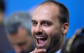 Bolsonaro diz que decisão está tomada: vai indicar filho para embaixada