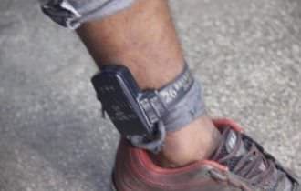 Homem monitorado por tornozeleira eletrônica morre baleado em Manaus