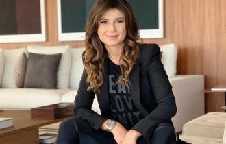 Cachê de Paula Fernandes cai pela metade e cantora enfrenta rejeição