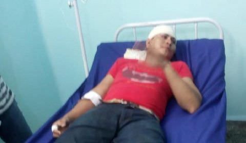 Policiais “bêbados” agridem homem em posto de gasolina (veja vídeo)