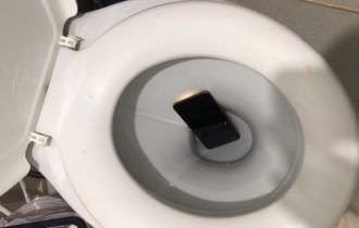 Vereador de Iranduba preso por cobrar propina joga celular no vaso sanitário (veja o vídeo)